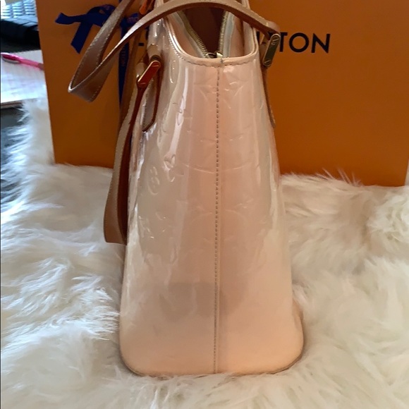 Authentic  Louis Vuitton Houston Vernice - Picture 2 of 7